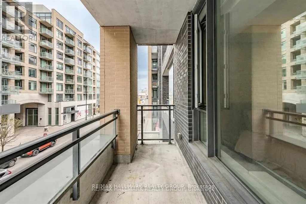 319 - 101 RICHMOND ROAD