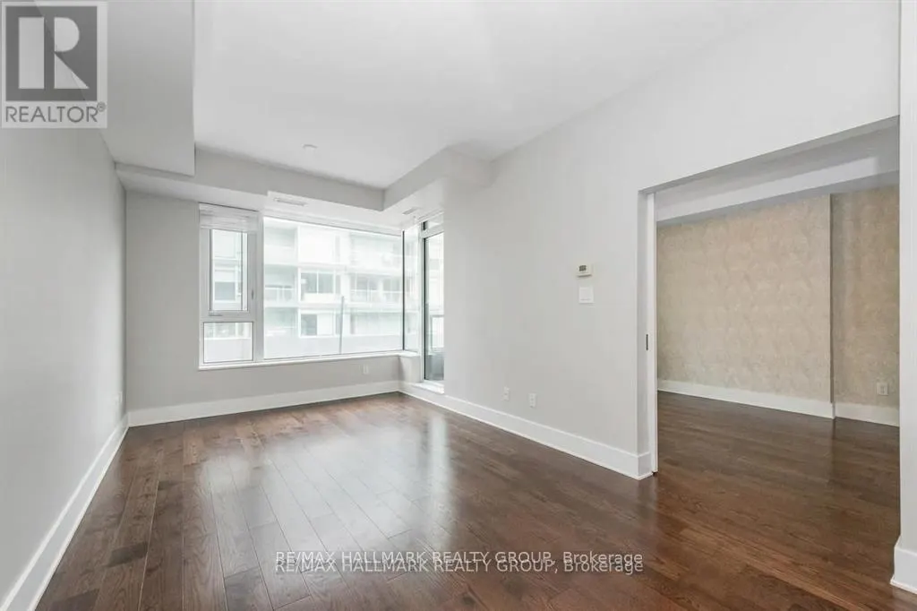 319 - 101 RICHMOND ROAD