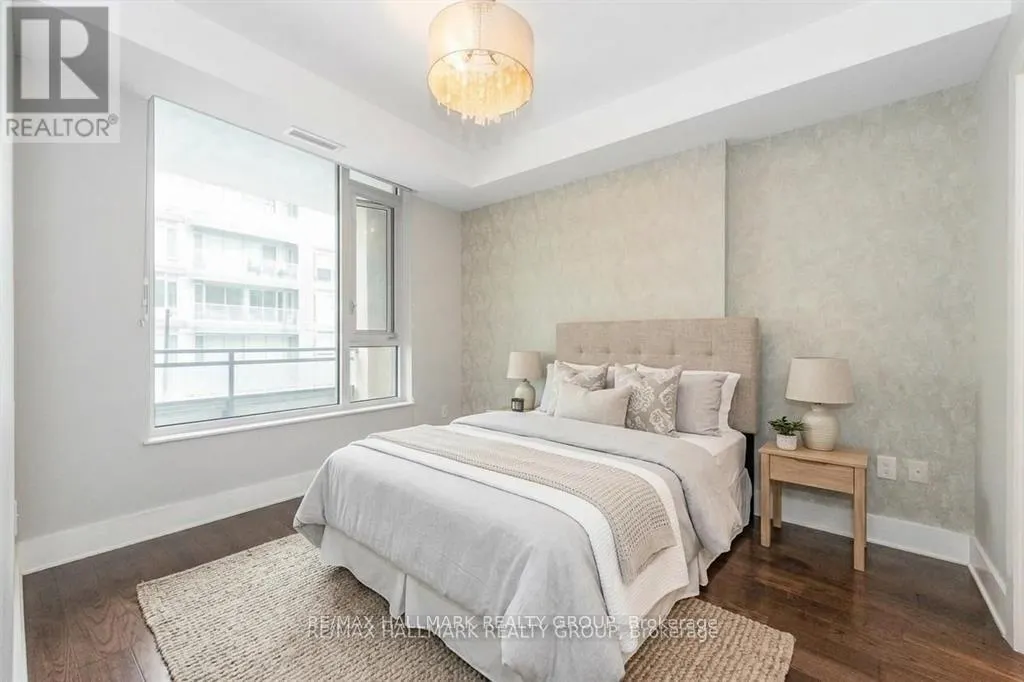 319 - 101 RICHMOND ROAD