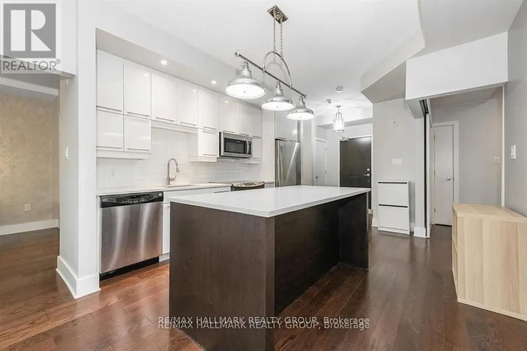 319 - 101 RICHMOND ROAD