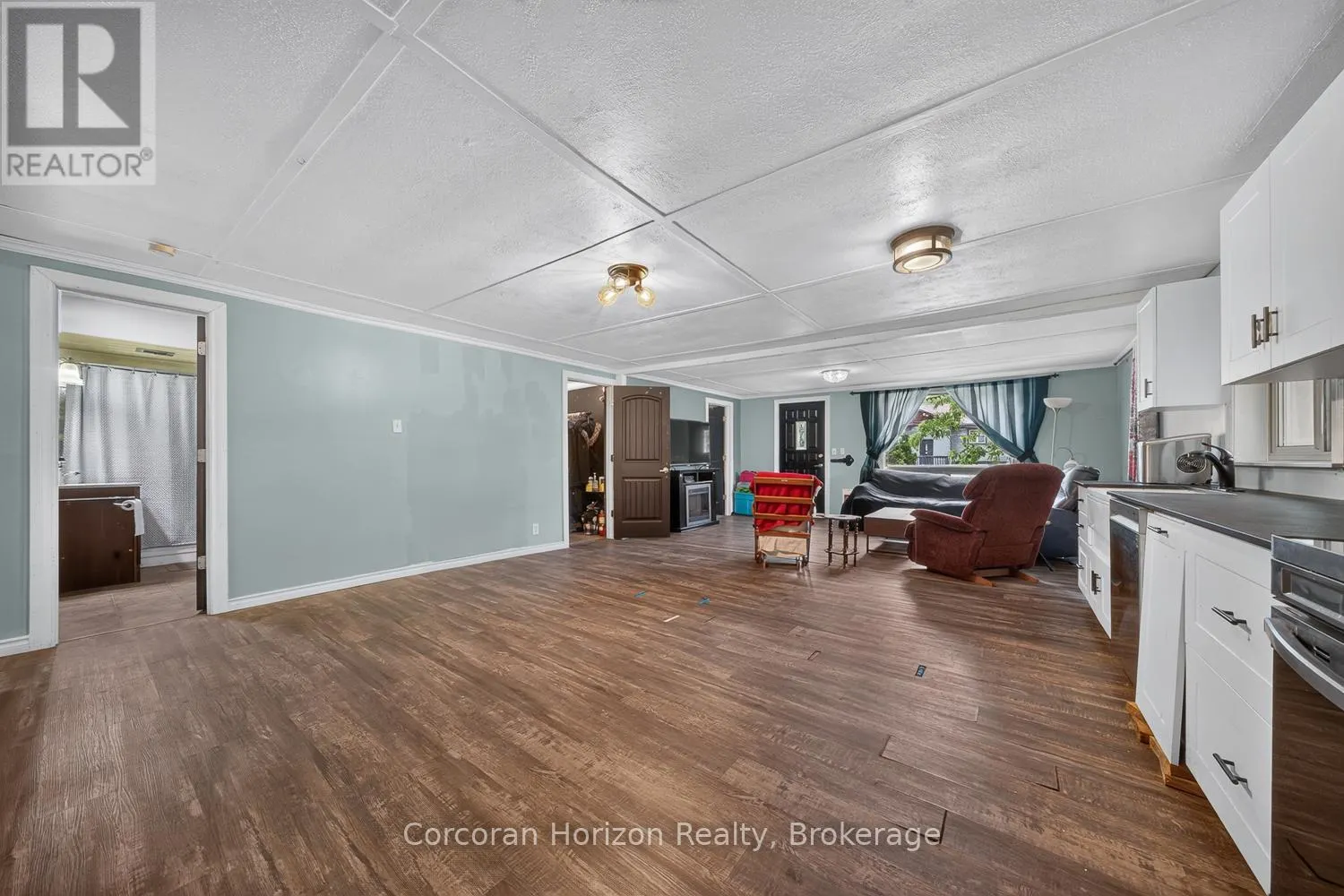 20 PARRY SOUND ROAD