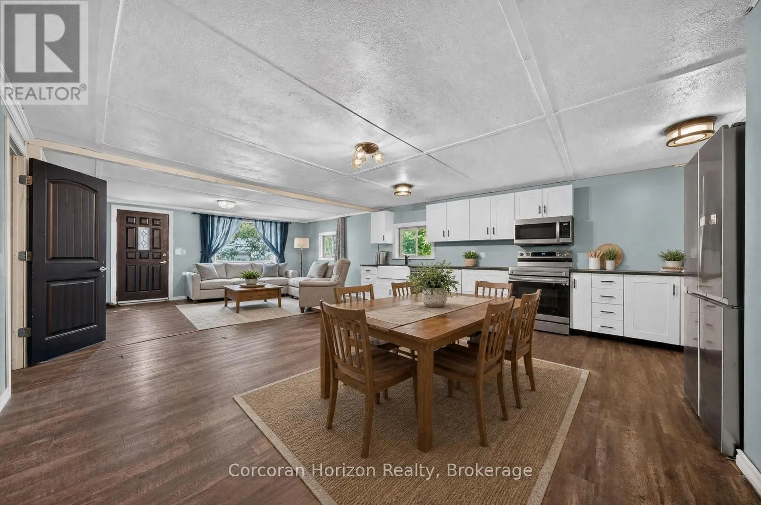 20 PARRY SOUND ROAD