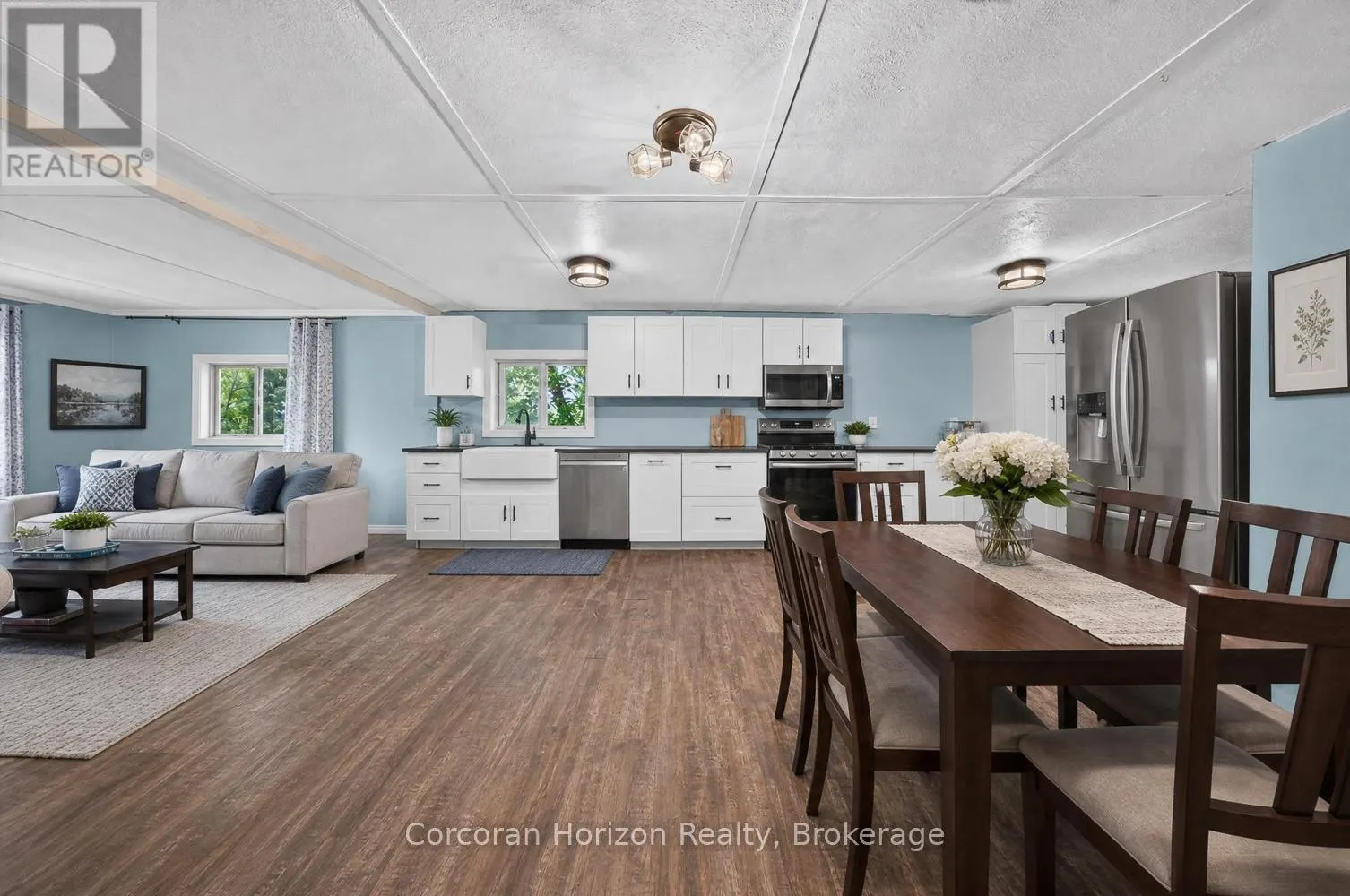 20 PARRY SOUND ROAD