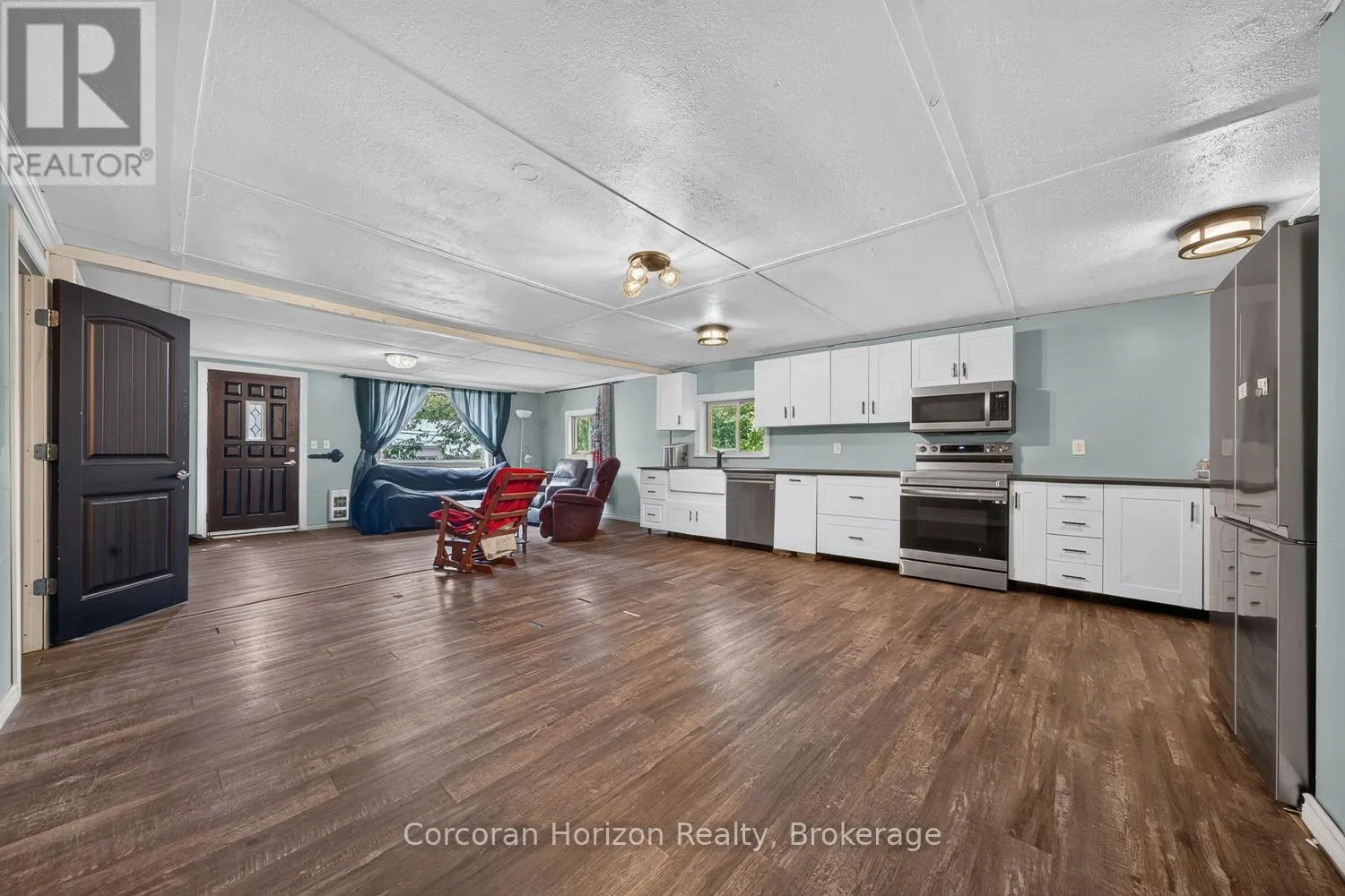 20 PARRY SOUND ROAD
