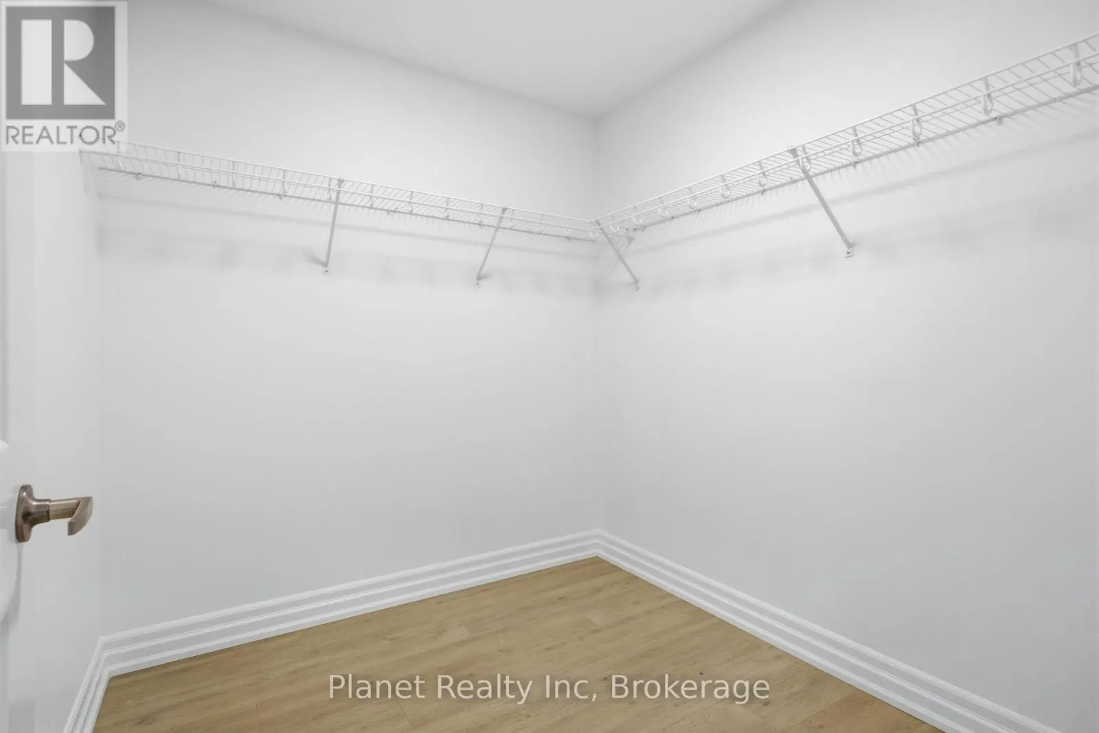 508 - 160 MACDONELL STREET #508