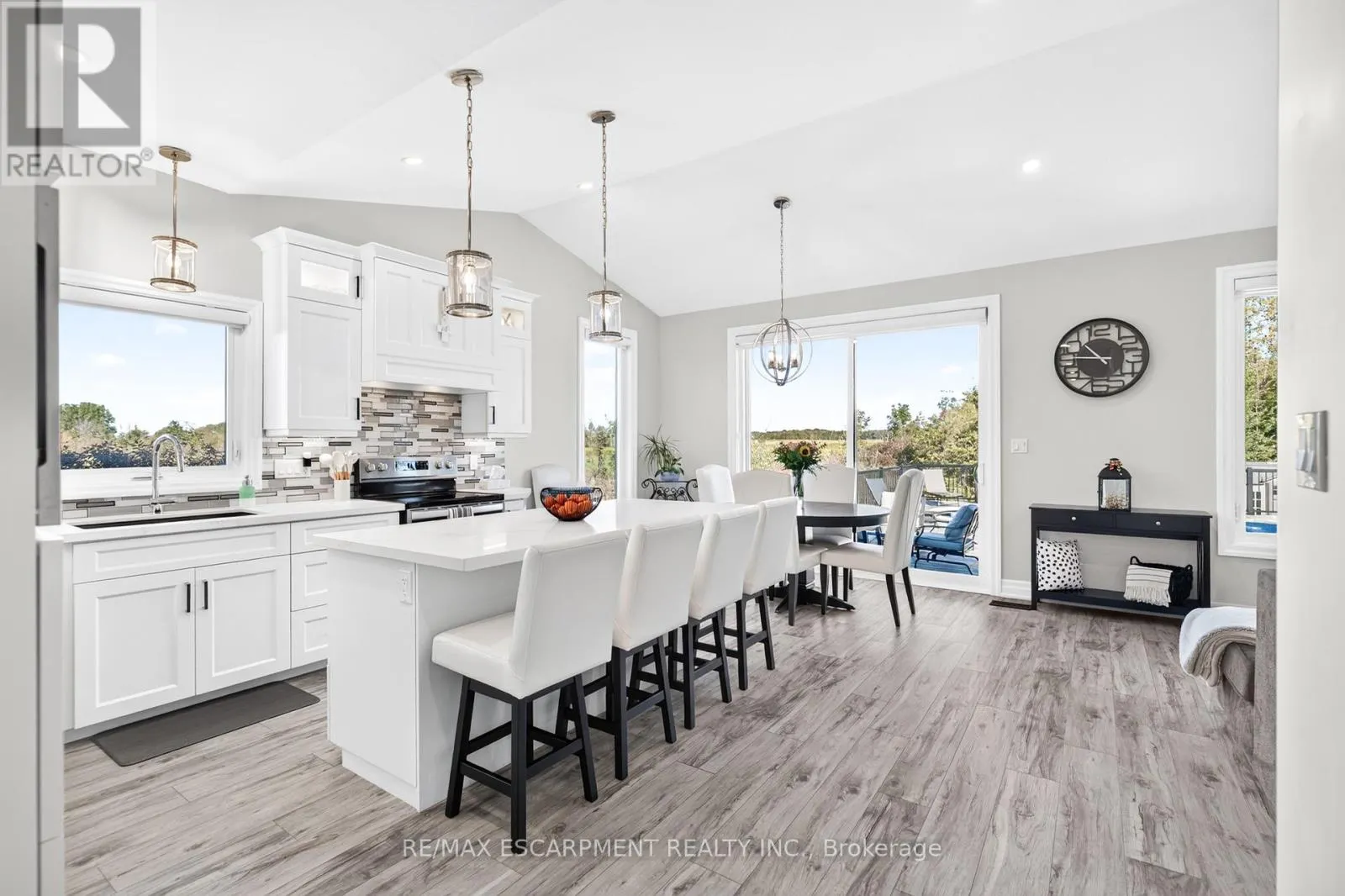 4237 MANSON LANE