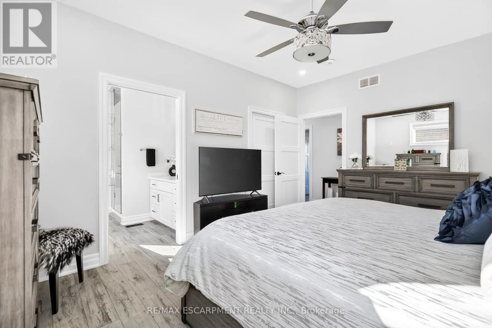 4237 MANSON LANE