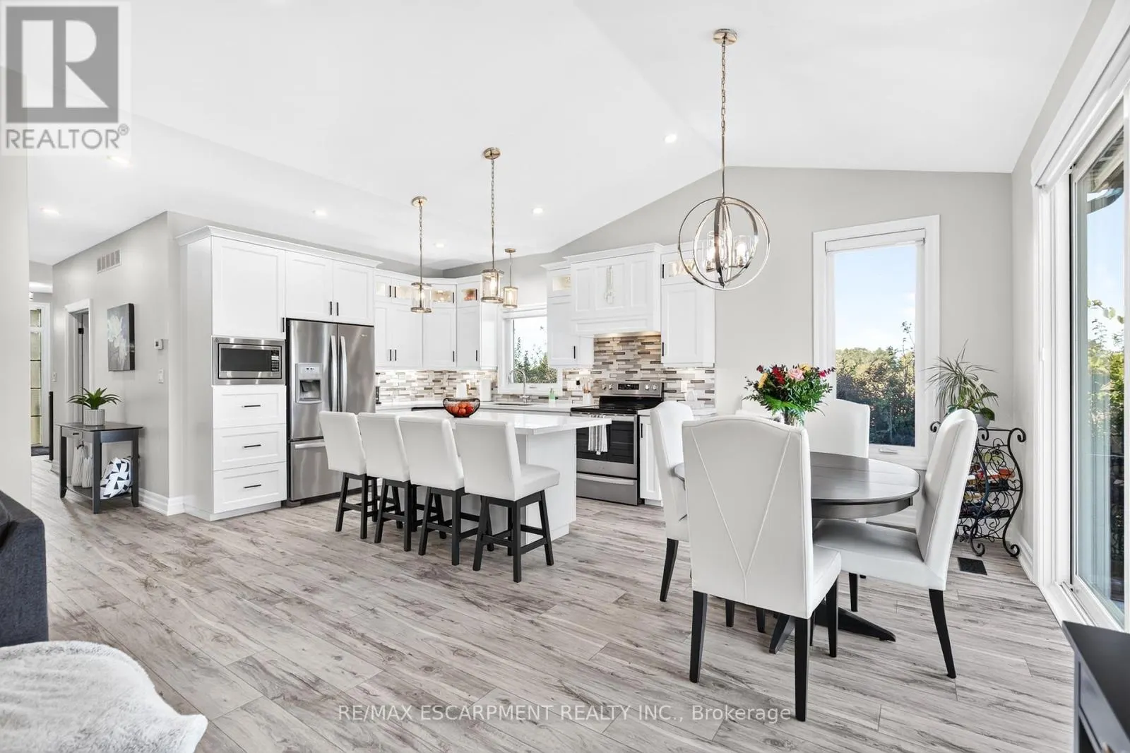 4237 MANSON LANE