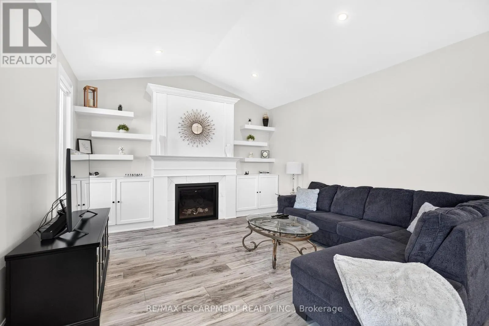 4237 MANSON LANE