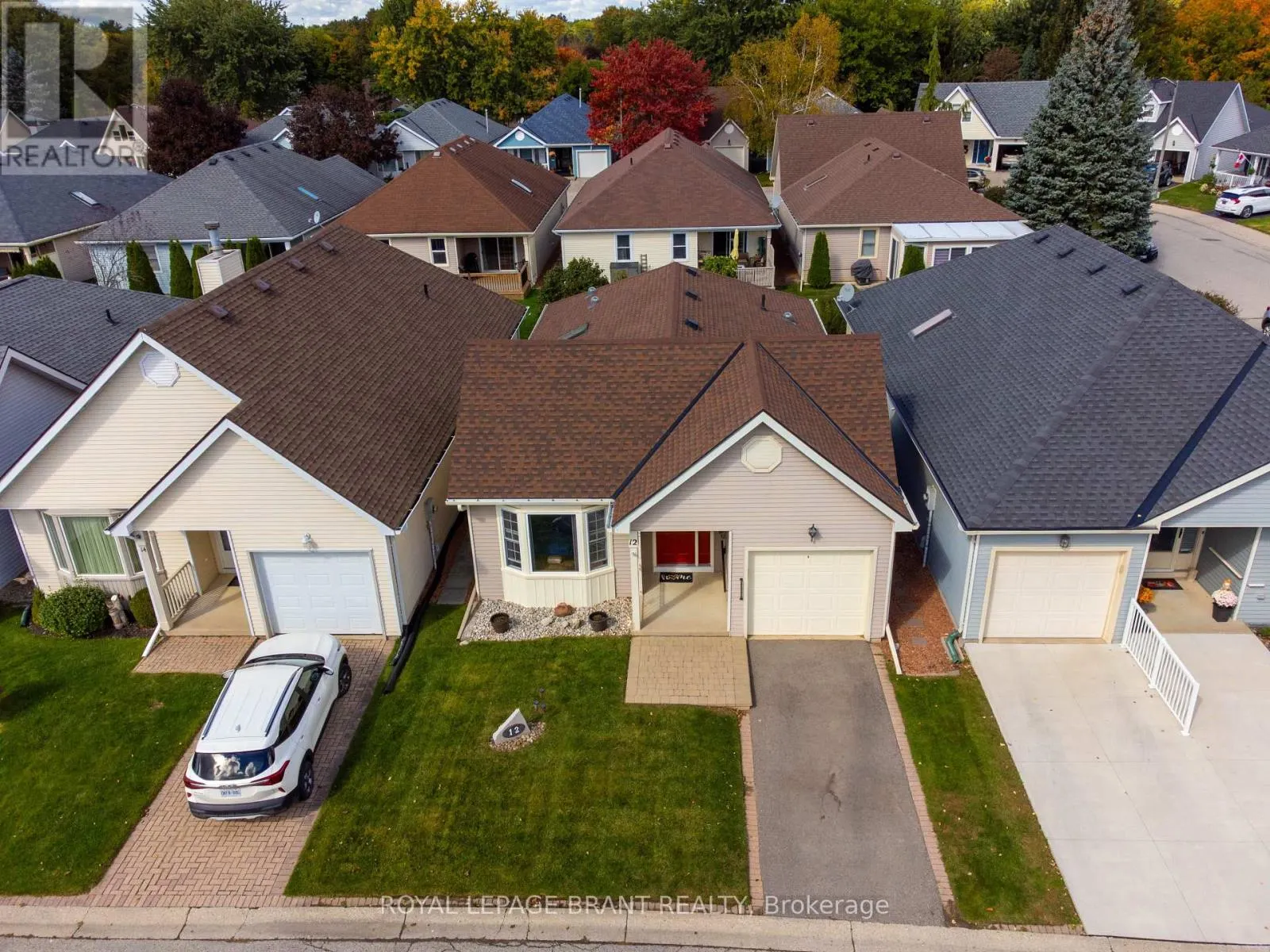 12 HAWKINS CRESCENT