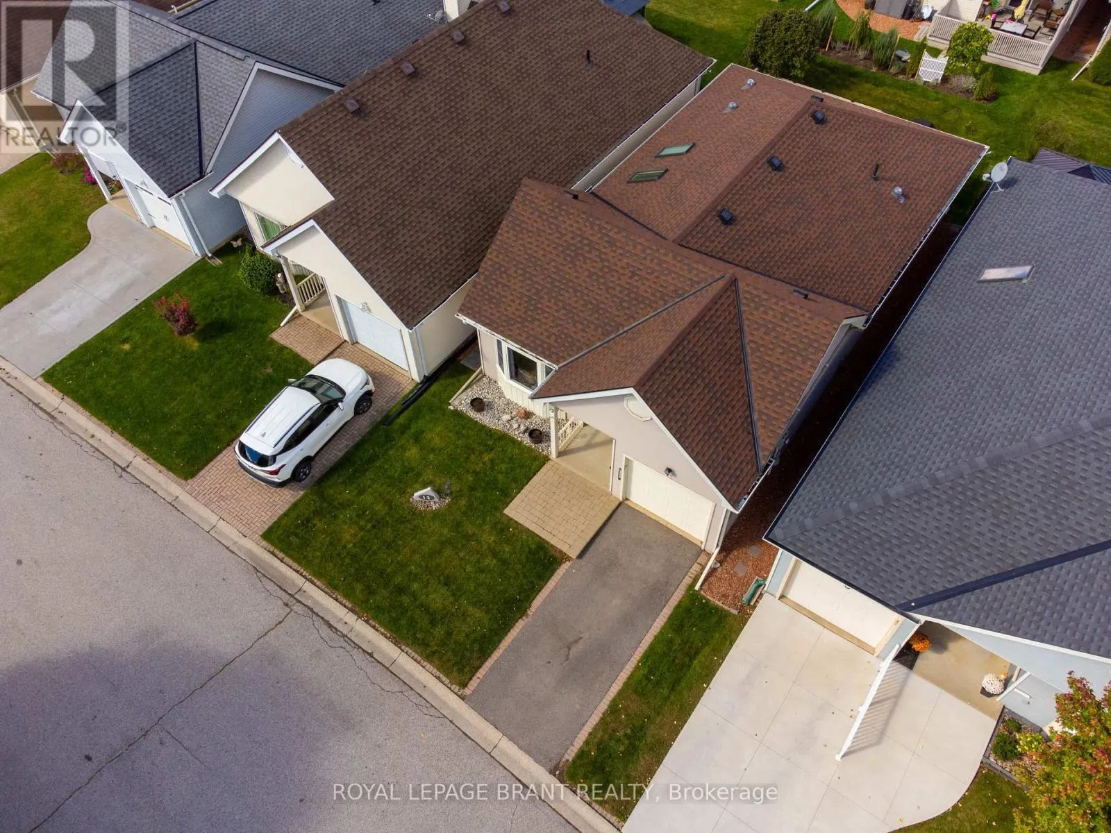 12 HAWKINS CRESCENT