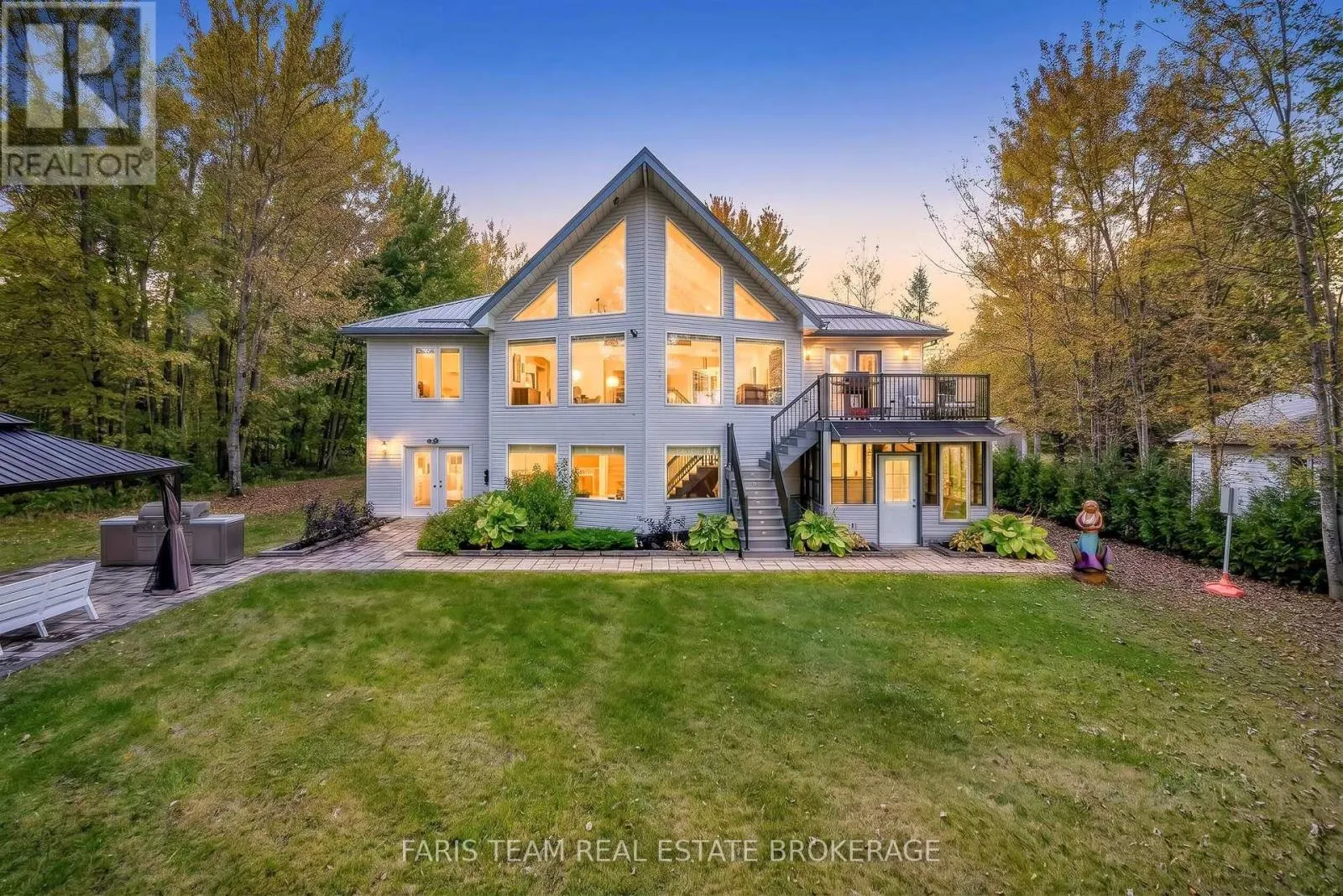 6 SPRING LANE