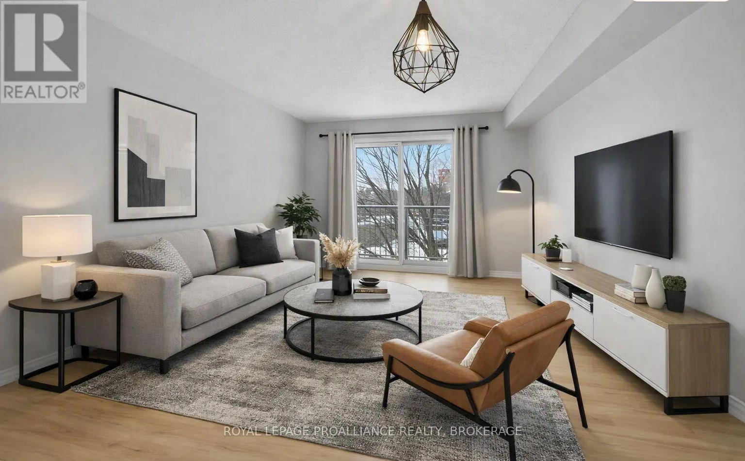 313 - 310 KINGSDALE AVENUE #313