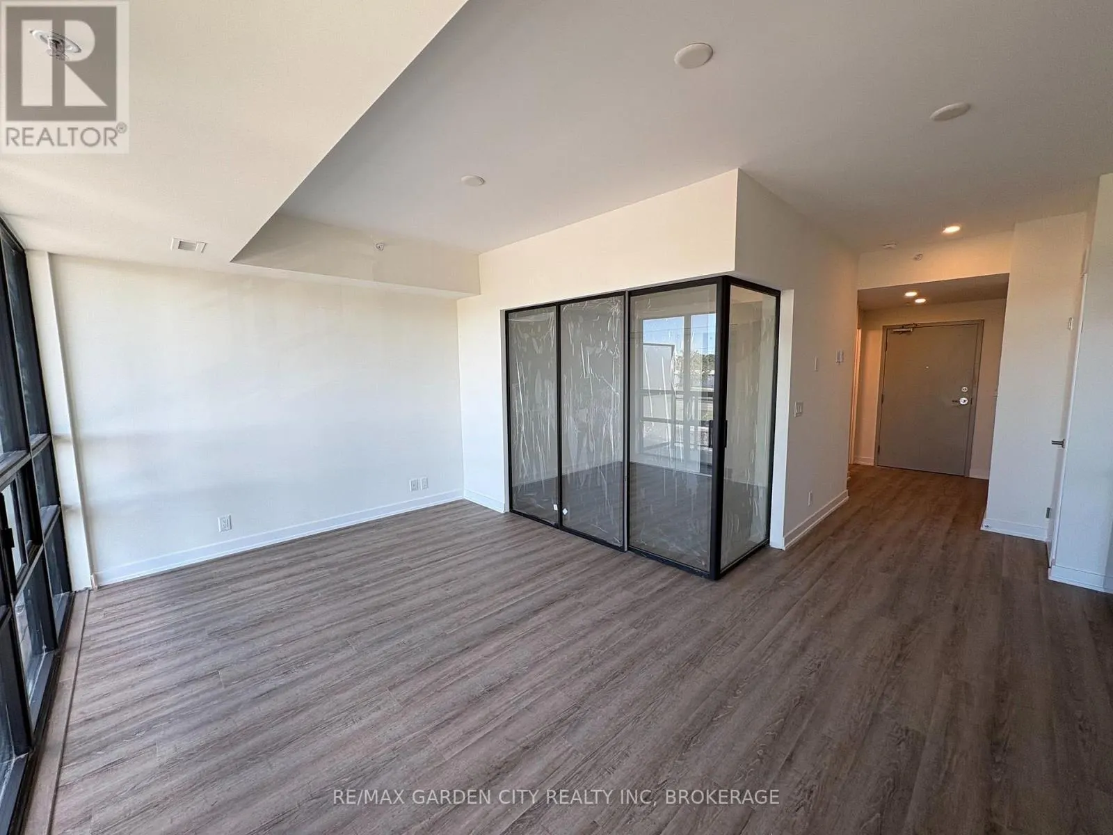 326 - 350 PRINCE CHARLES DRIVE #326