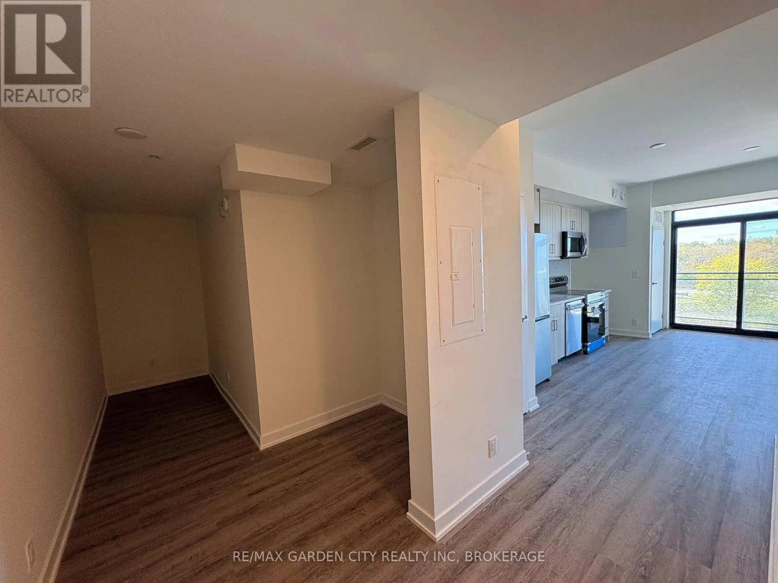 326 - 350 PRINCE CHARLES DRIVE #326