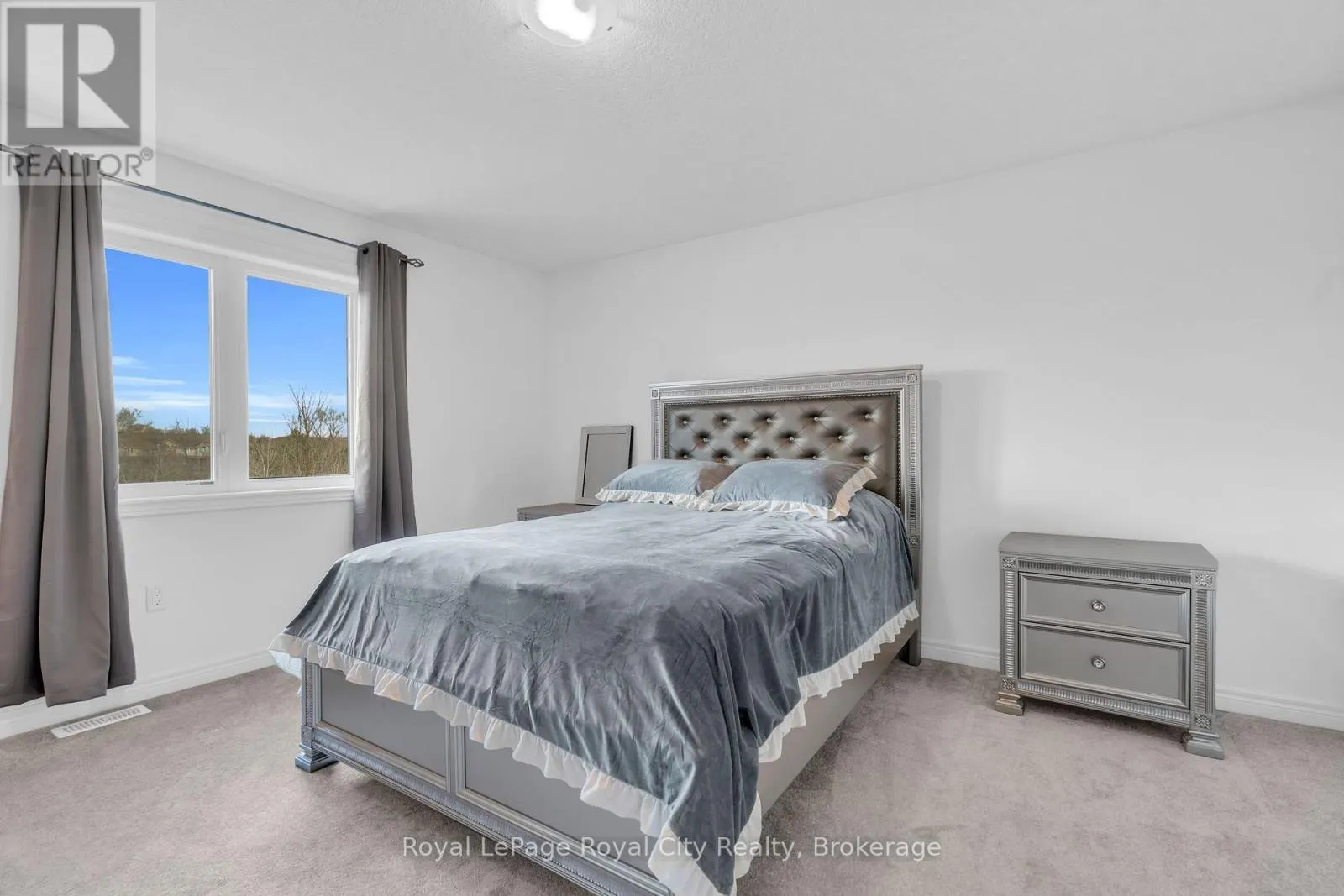 7 - 269 WATSON PARKWAY N #7