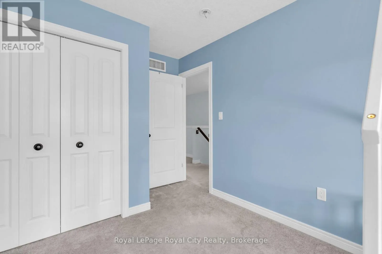 7 - 269 WATSON PARKWAY N #7