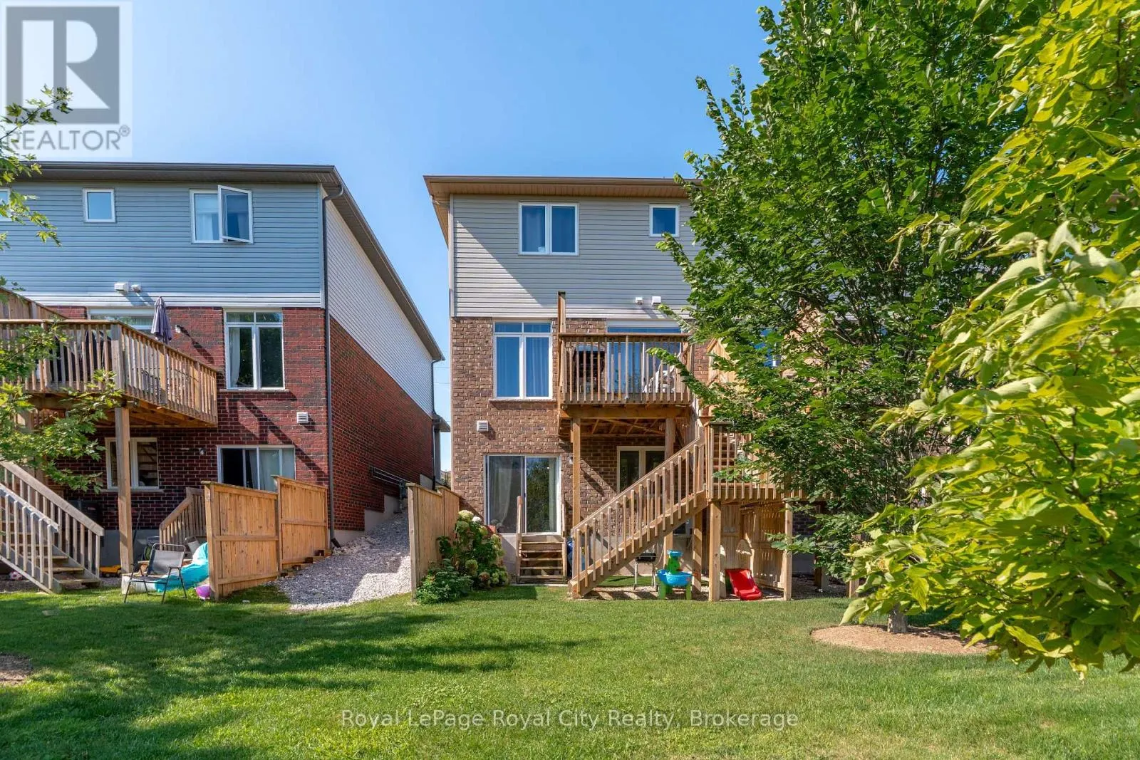 7 - 269 WATSON PARKWAY N #7