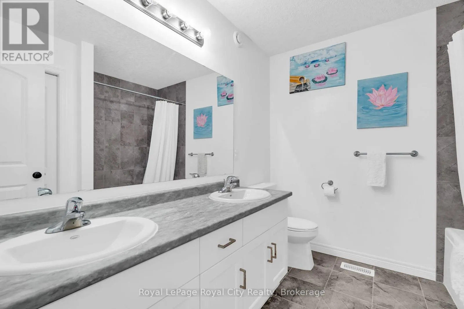 7 - 269 WATSON PARKWAY N #7