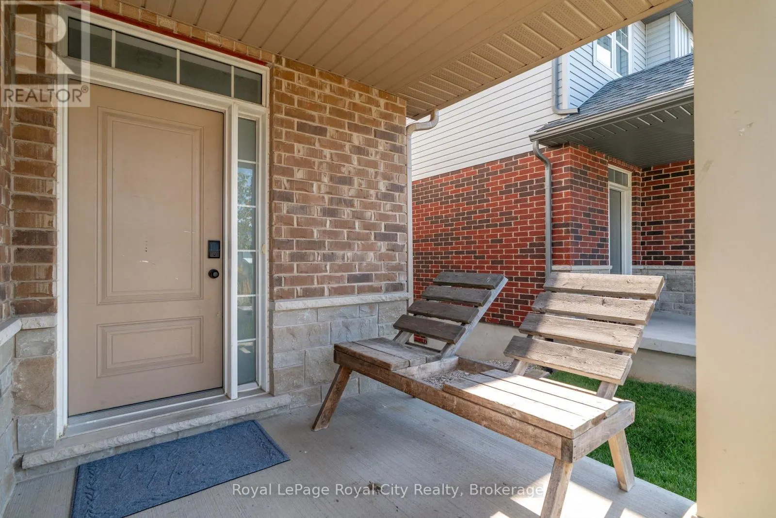 7 - 269 WATSON PARKWAY N #7