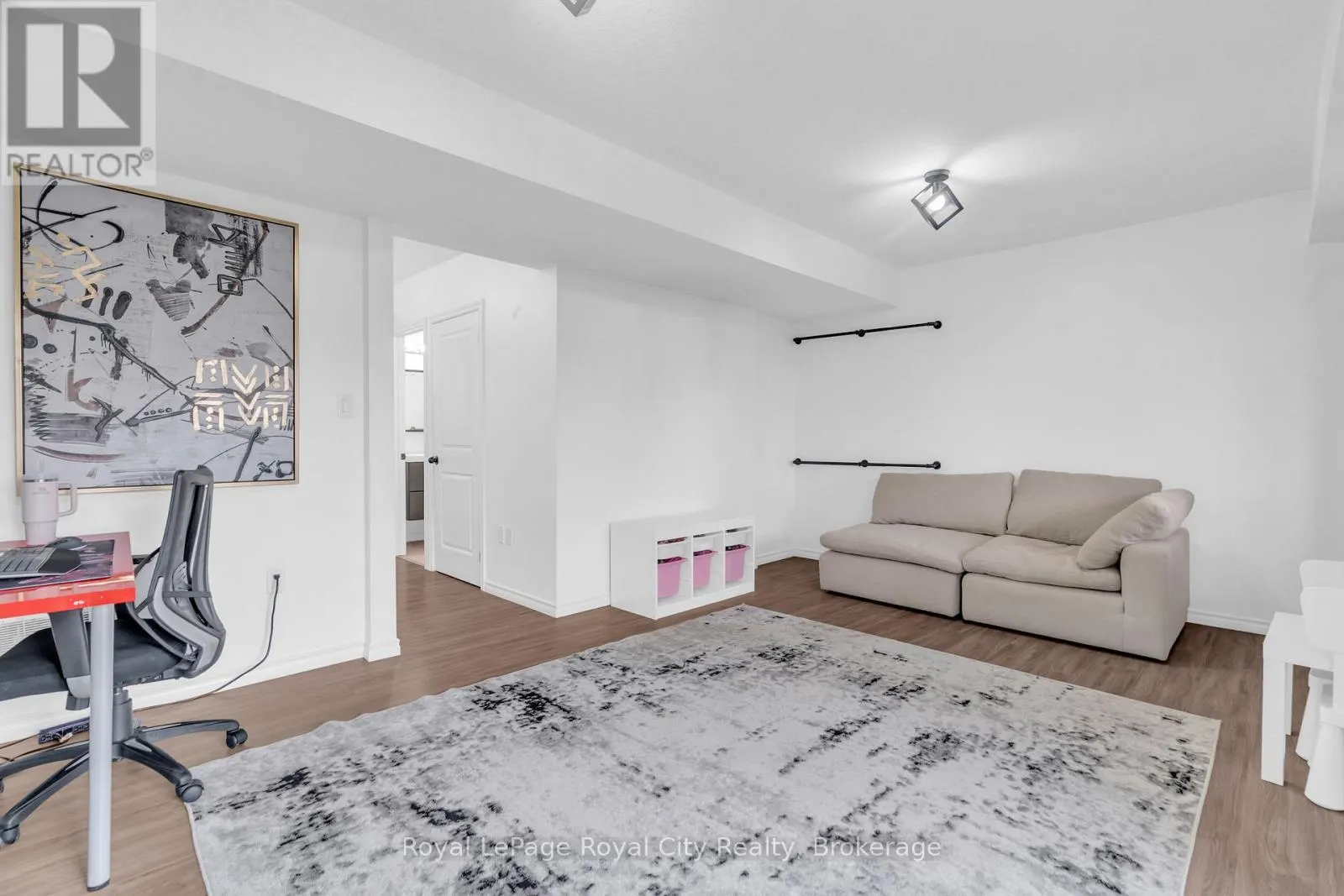 7 - 269 WATSON PARKWAY N #7