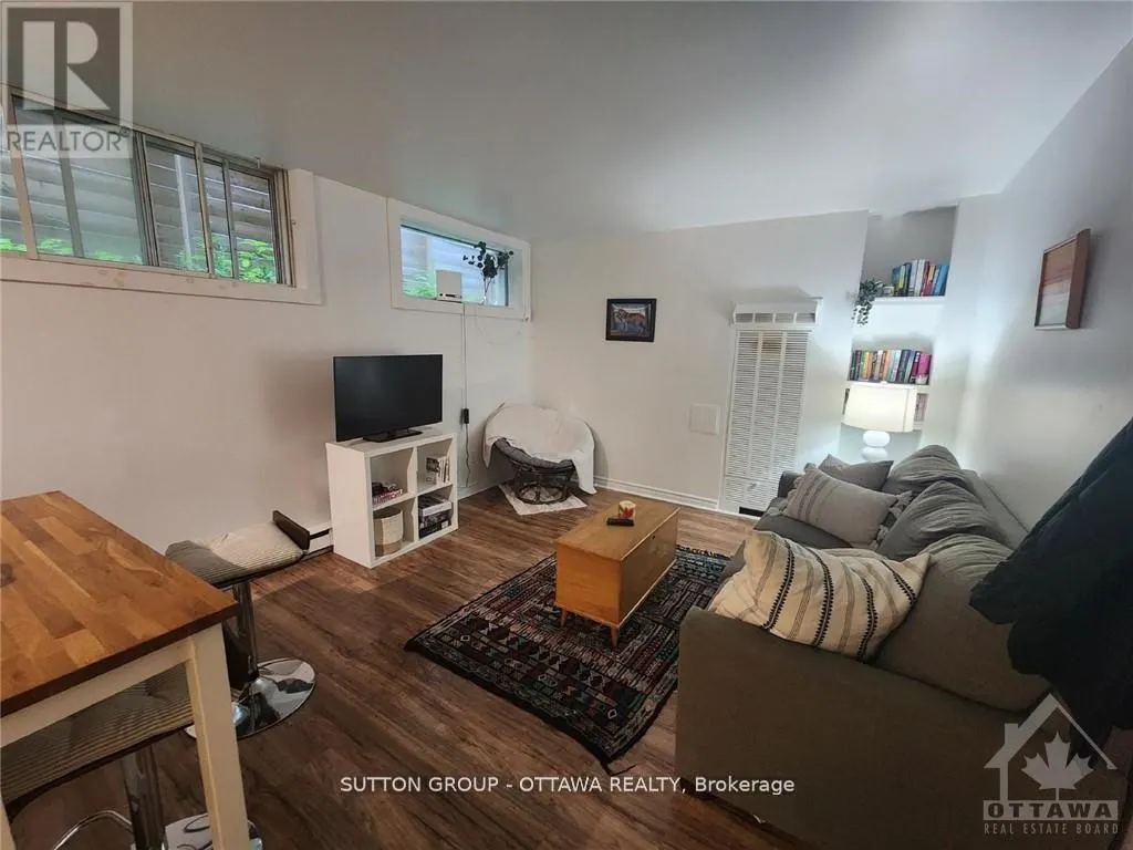 244 WESTHAVEN CRESCENT