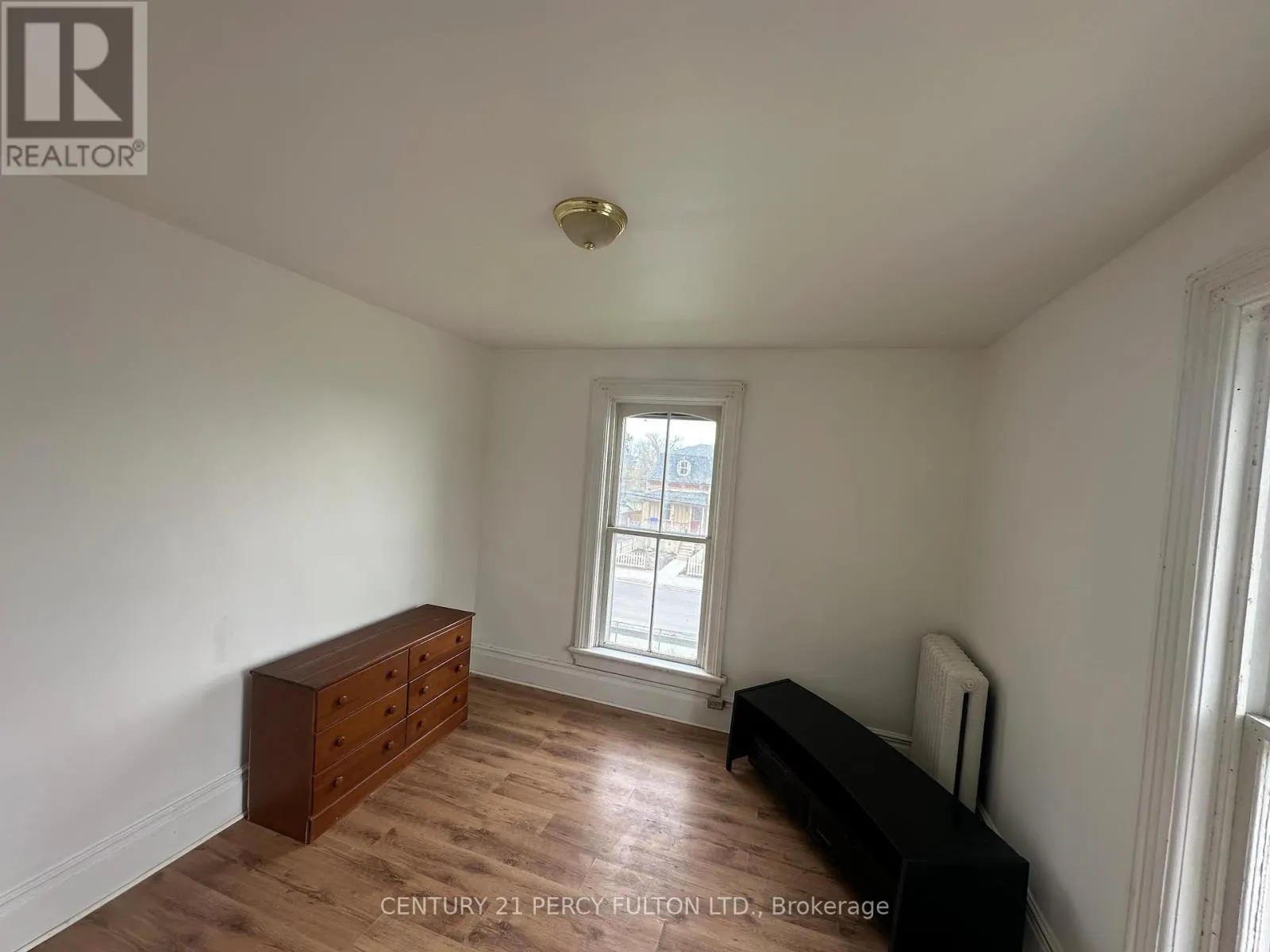 23 GLENELG STREET W