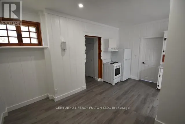 23 GLENELG STREET W