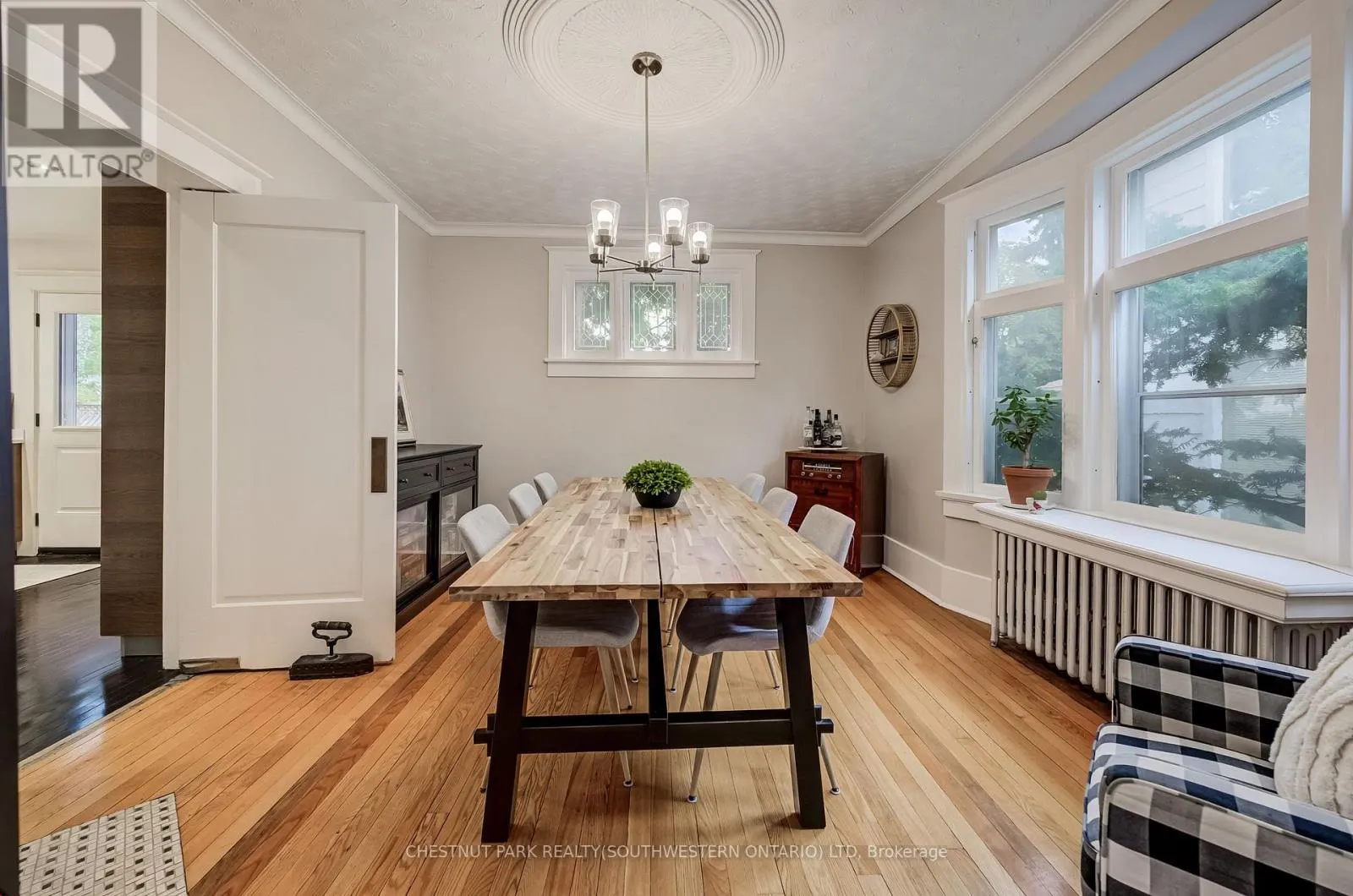 22 MAYNARD AVENUE