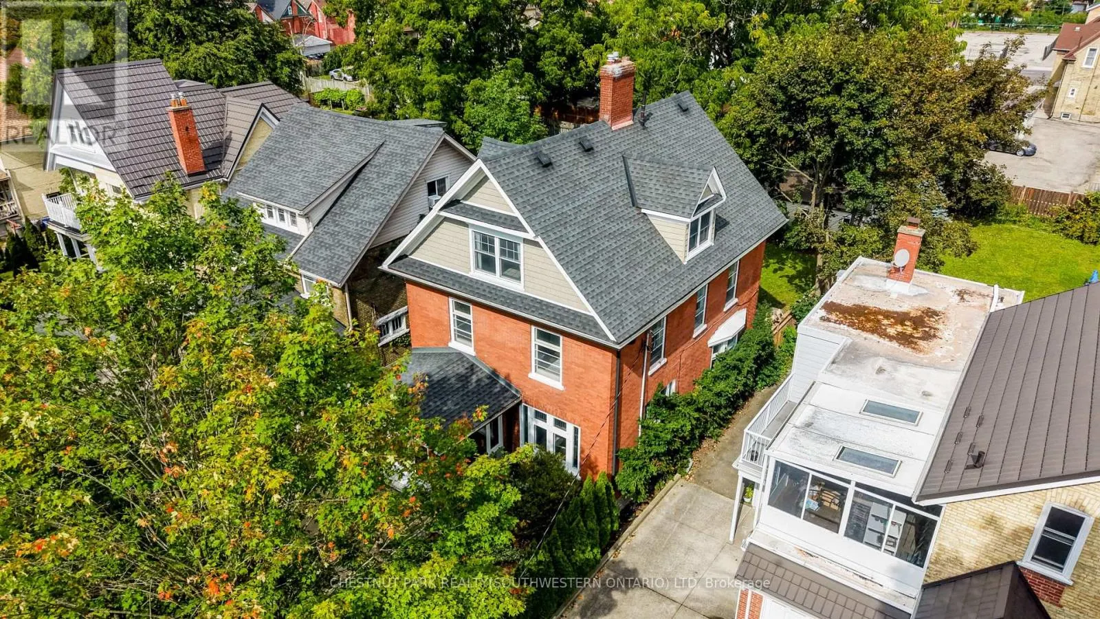22 MAYNARD AVENUE