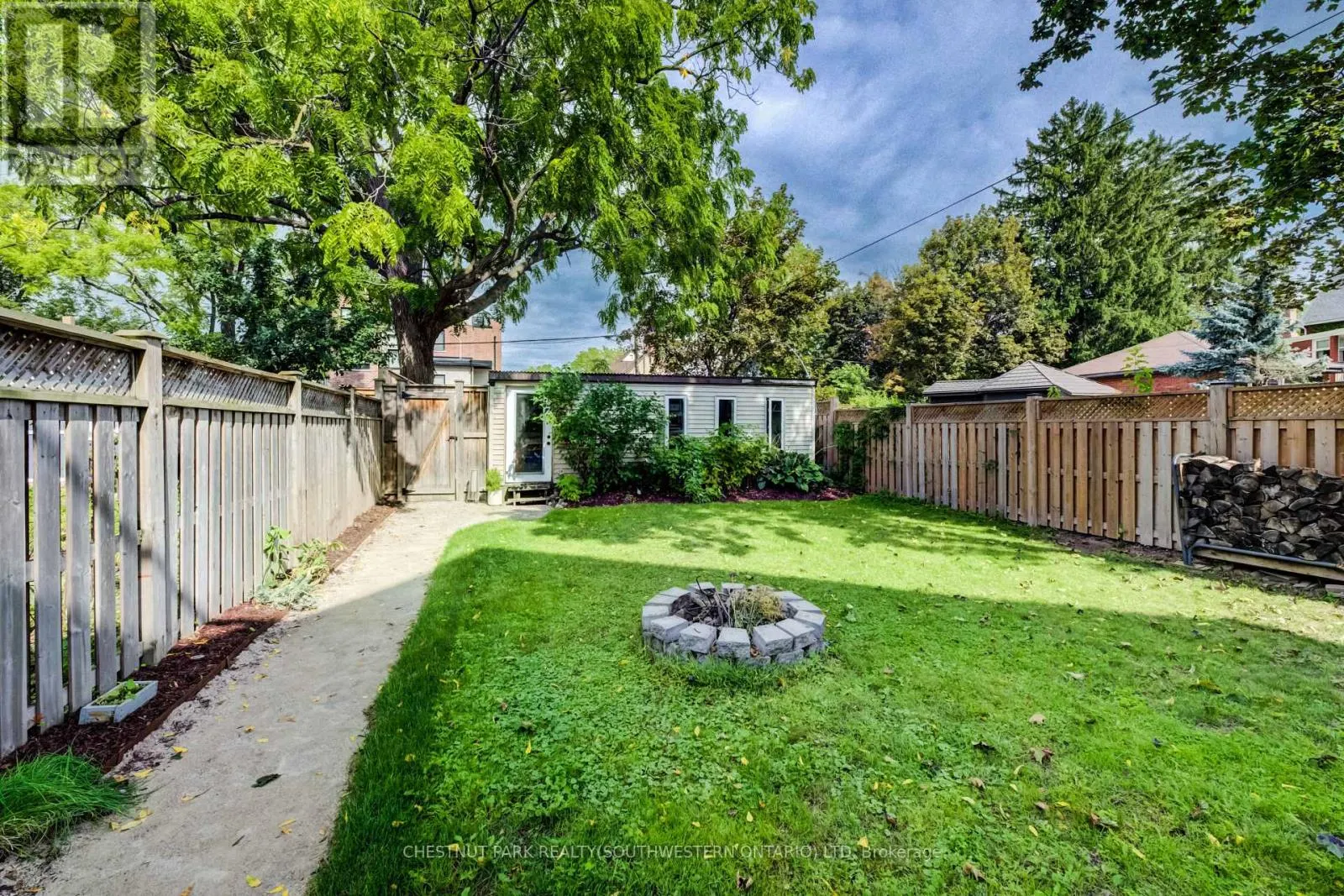 22 MAYNARD AVENUE