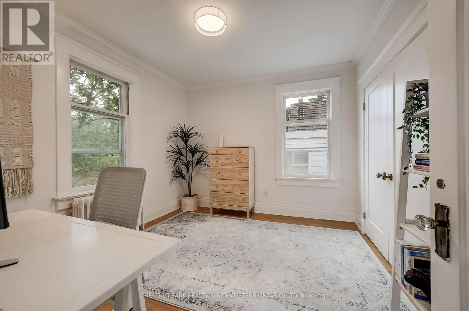 22 MAYNARD AVENUE