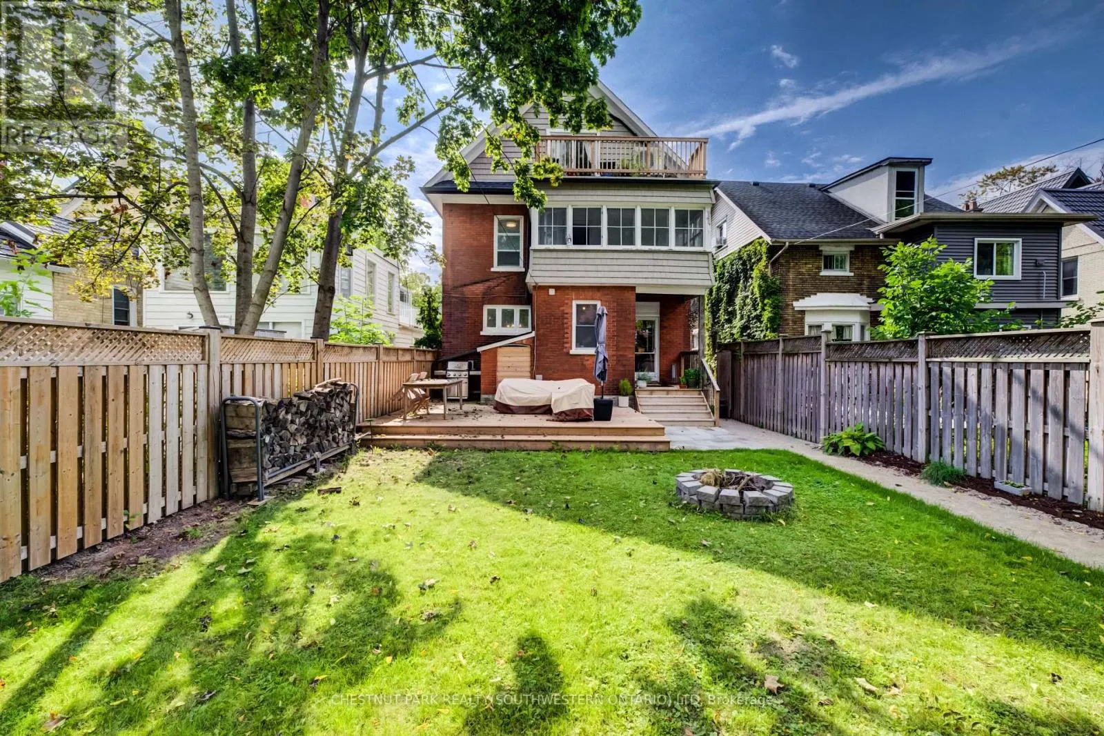 22 MAYNARD AVENUE