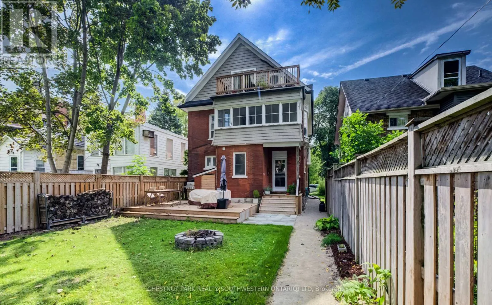 22 MAYNARD AVENUE
