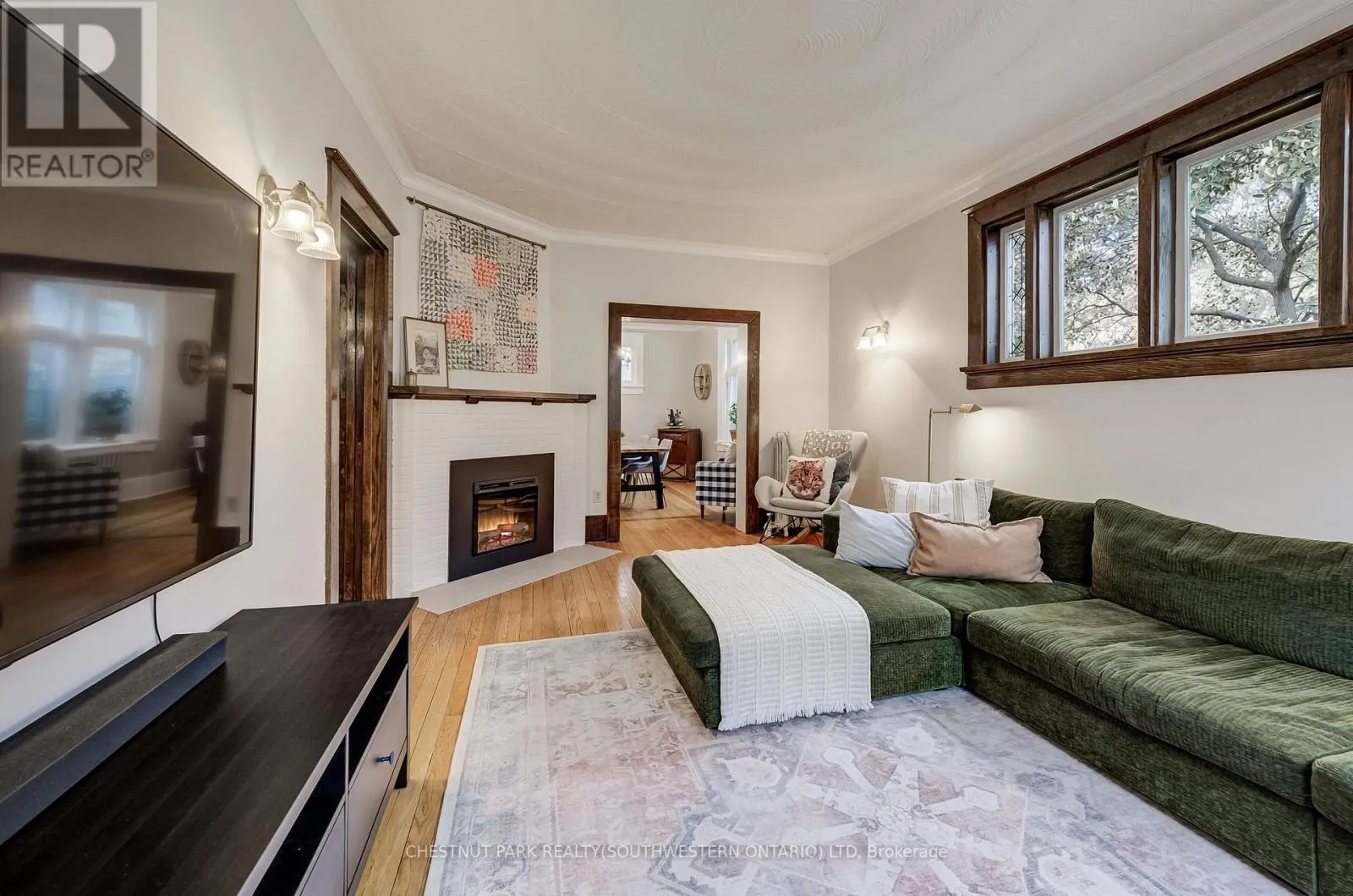 22 MAYNARD AVENUE