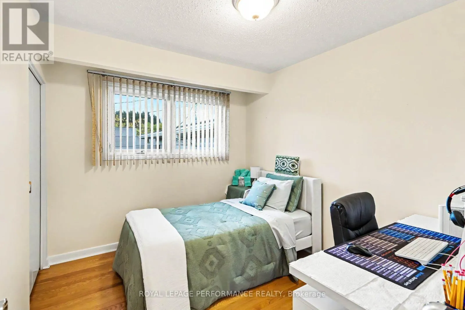 21 PULFORD CRESCENT