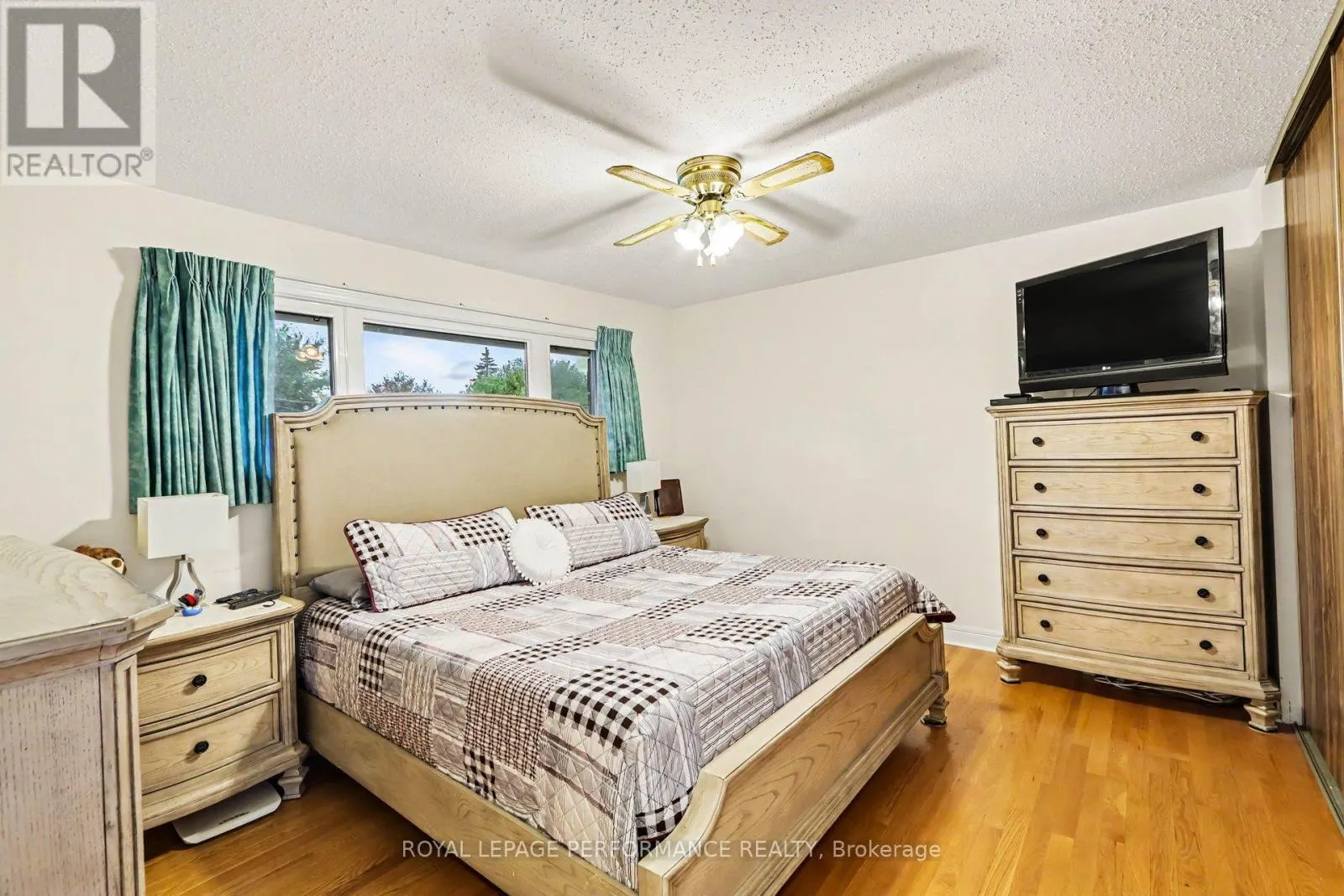 21 PULFORD CRESCENT
