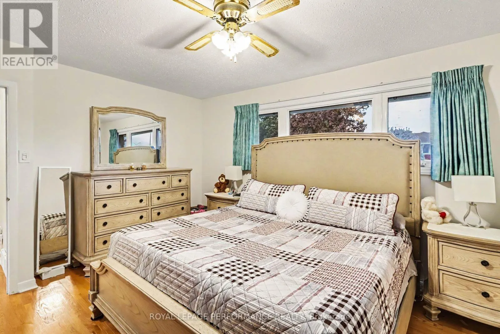 21 PULFORD CRESCENT