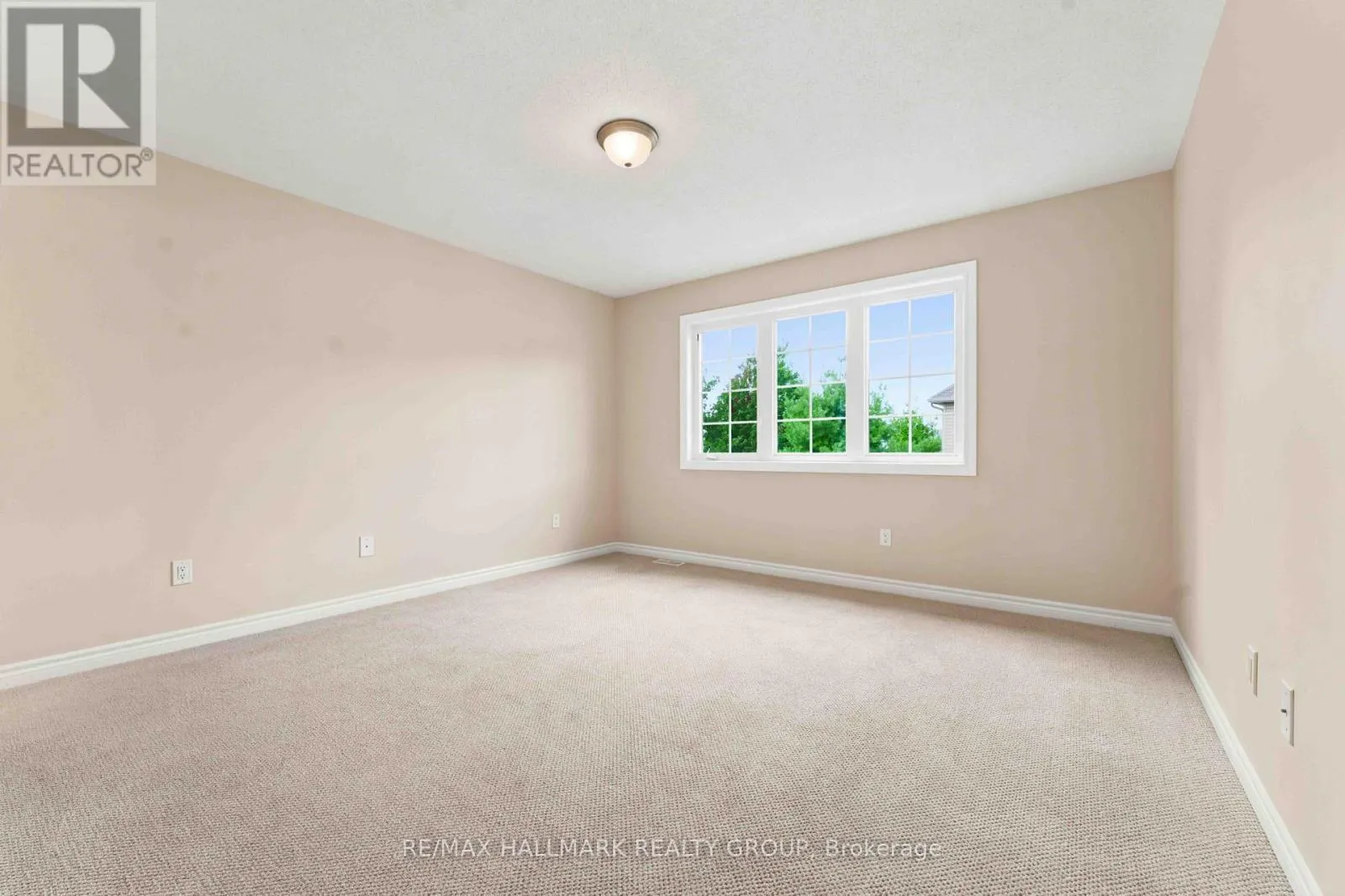 387 SWEET GRASS CIRCLE