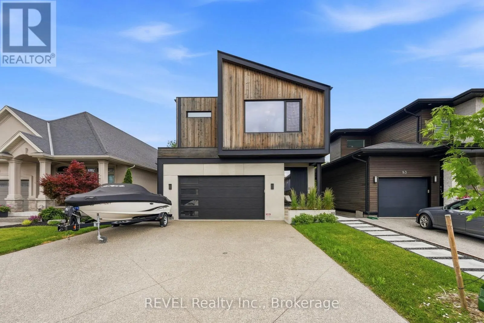81 MACKENZIE KING AVENUE