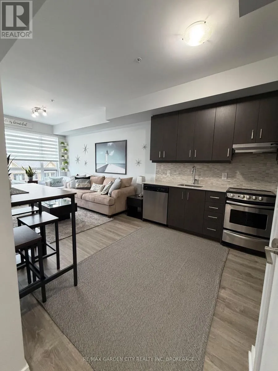 409 - 10 ESPLANADE LANE N #409