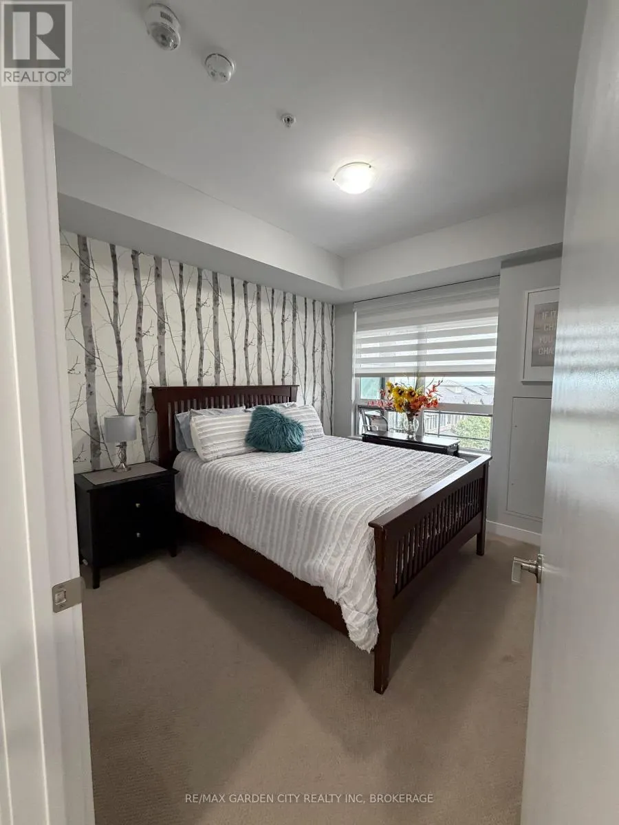 409 - 10 ESPLANADE LANE N #409