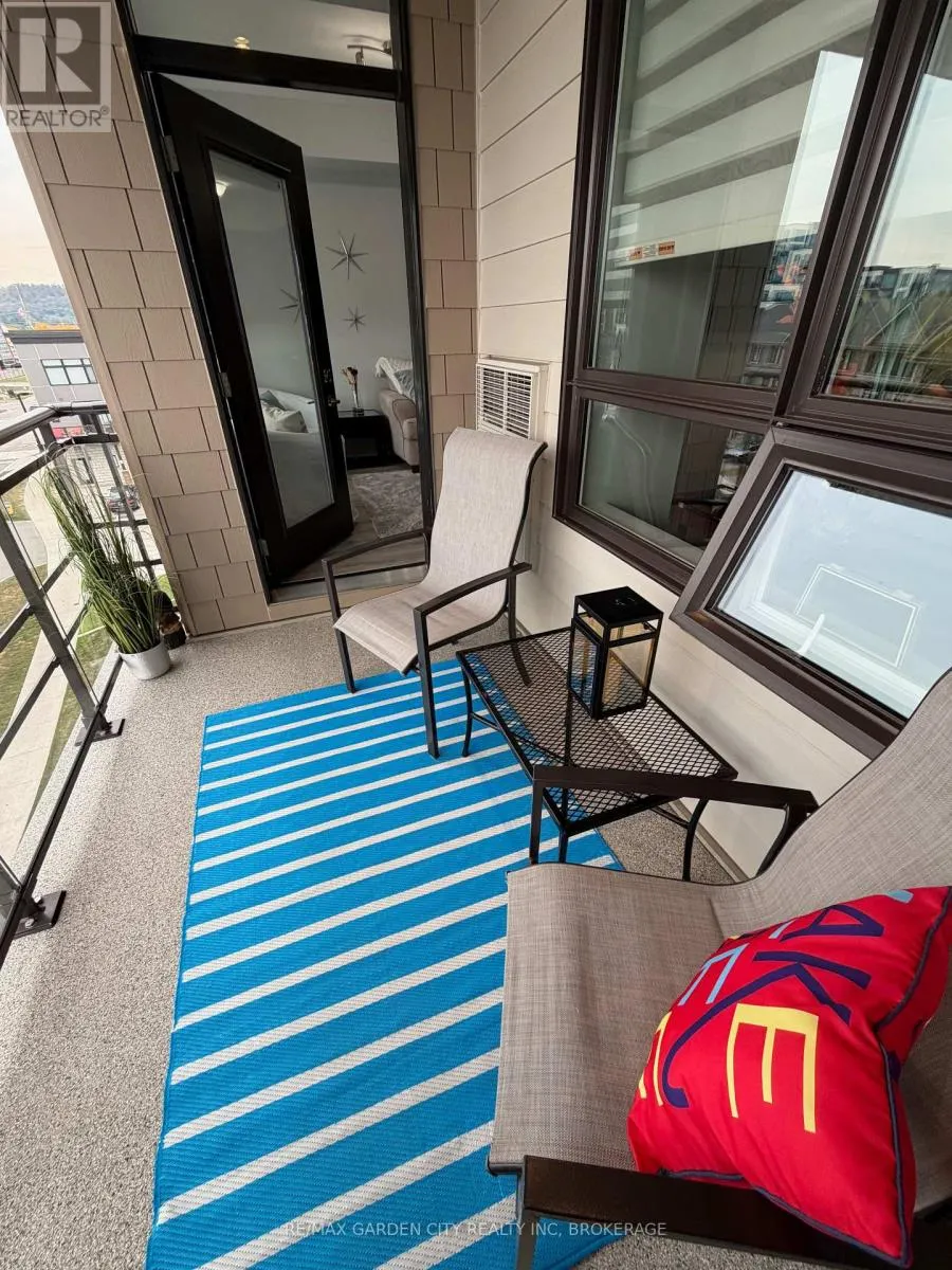 409 - 10 ESPLANADE LANE N #409