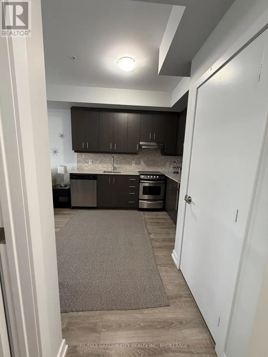 409 - 10 ESPLANADE LANE N #409