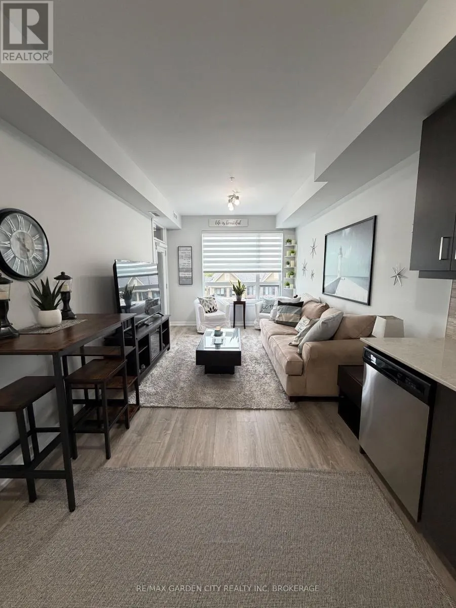 409 - 10 ESPLANADE LANE N #409