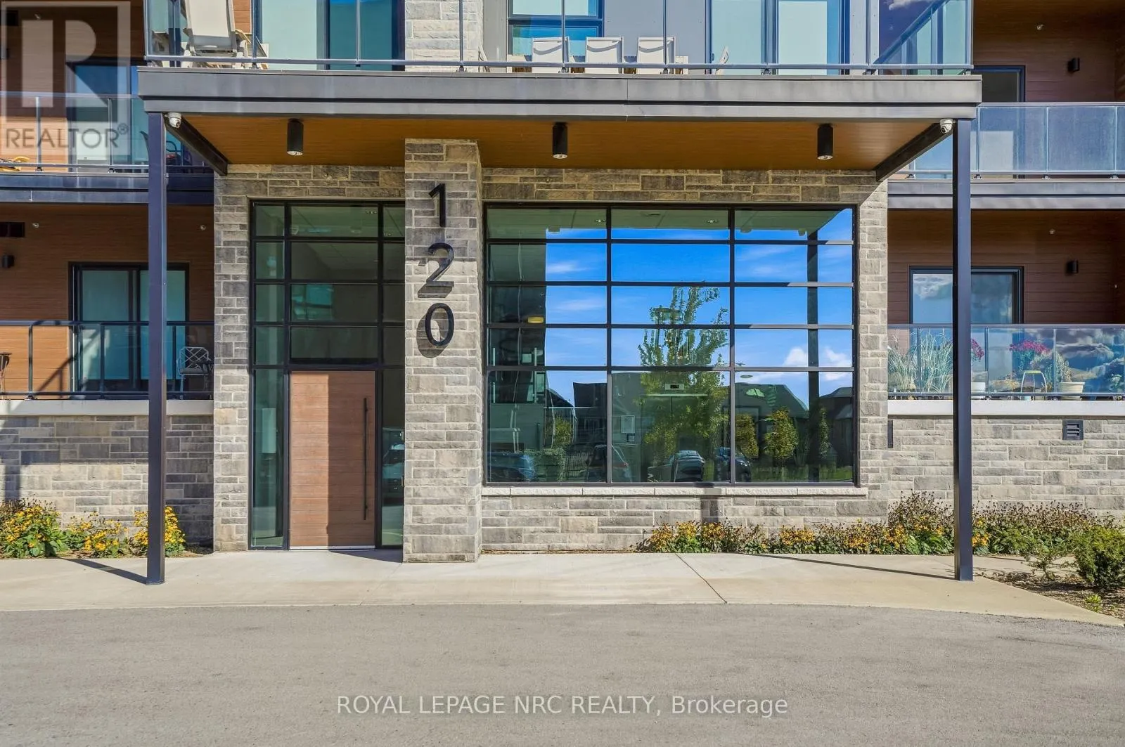 109 - 120 SUMMERSIDES BOULEVARD #109