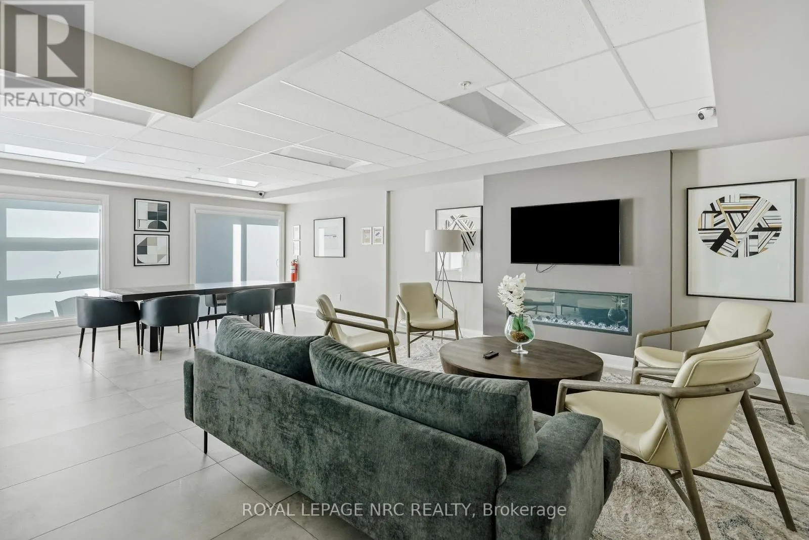 109 - 120 SUMMERSIDES BOULEVARD #109
