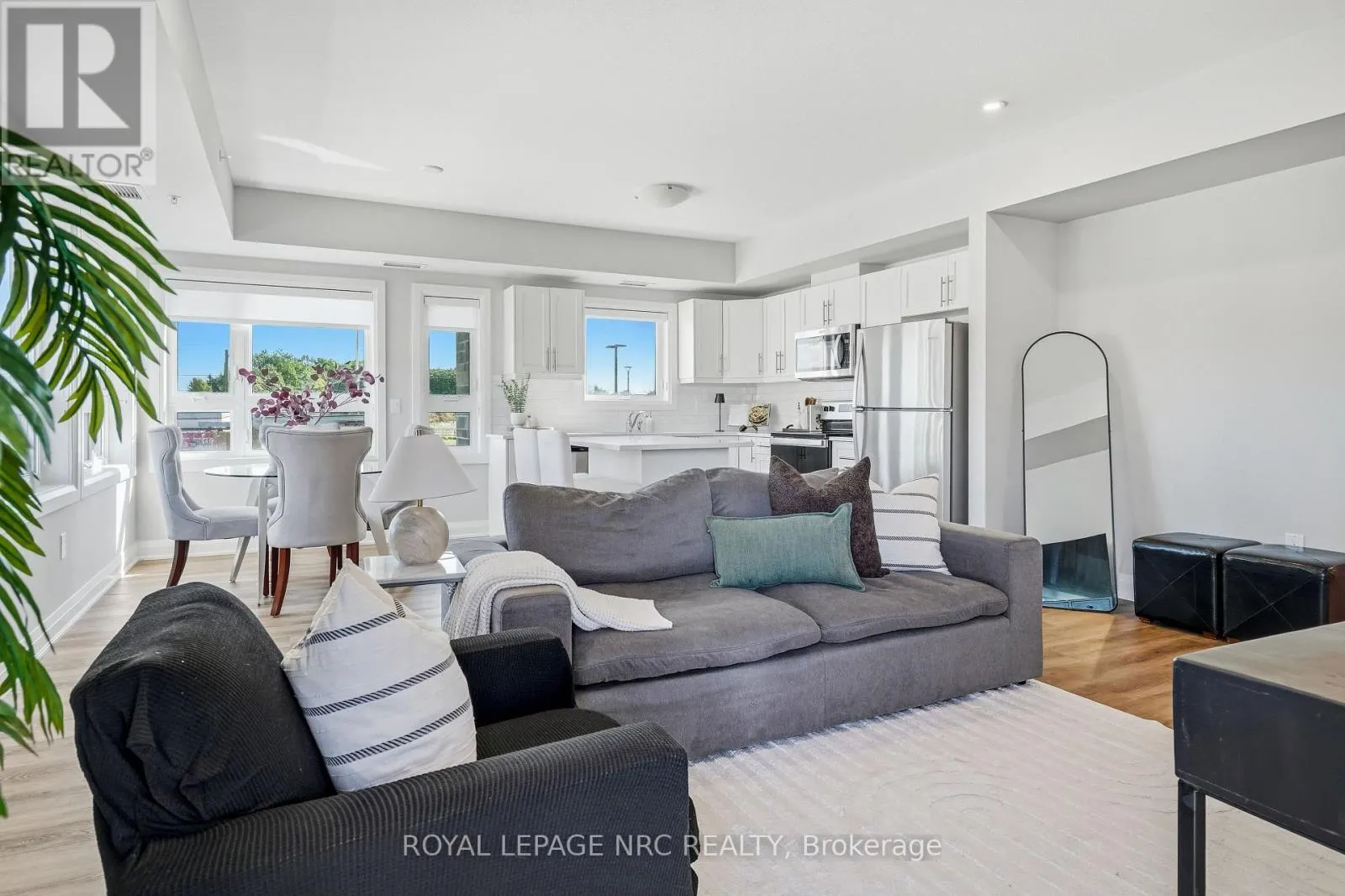 109 - 120 SUMMERSIDES BOULEVARD #109