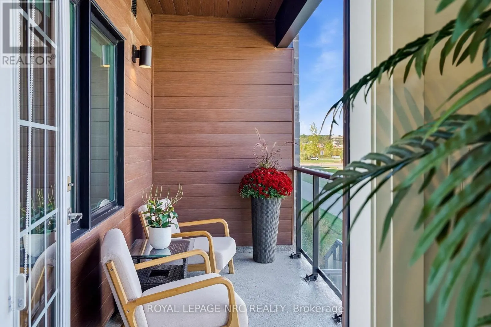 109 - 120 SUMMERSIDES BOULEVARD #109