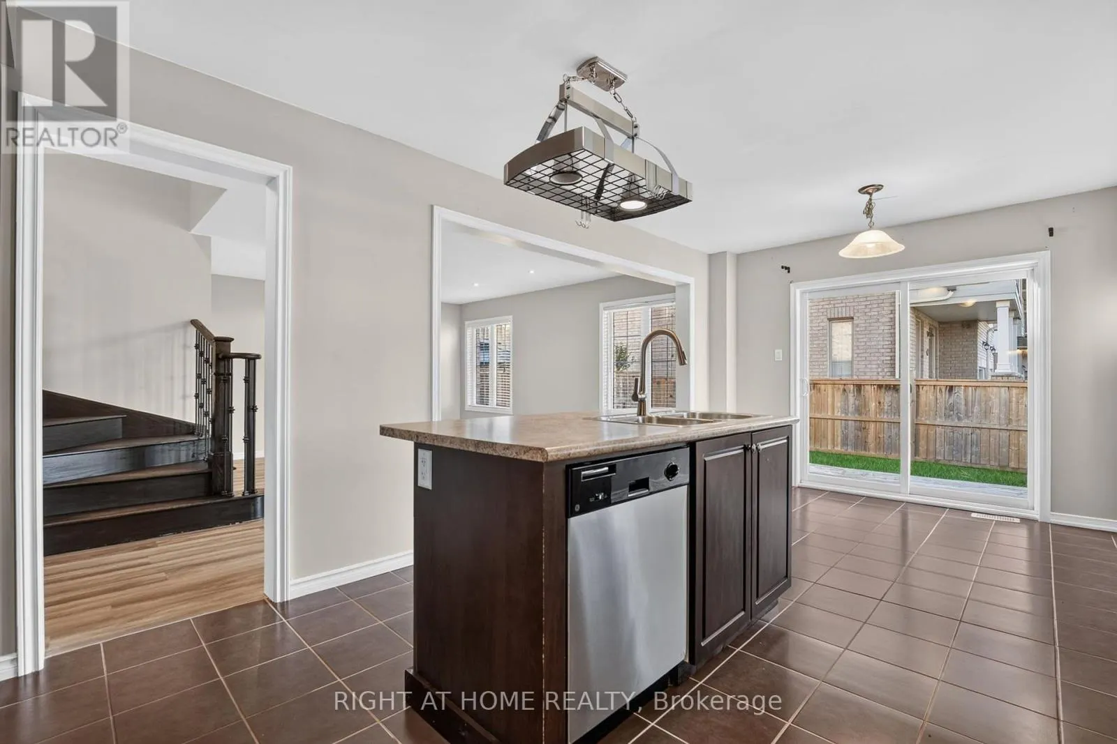 8460 SWEET CHESTNUT DRIVE
